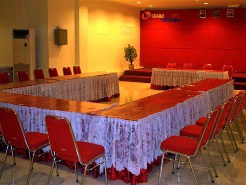 Grand Wisata Hotel Ende Bagian luar foto